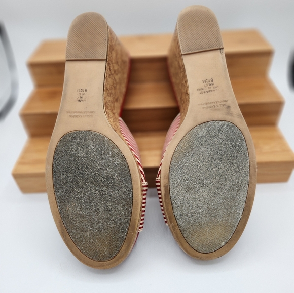 KAREN SCOTT RED STRIPED WEDGE SANDALS SIZE 8 1/2 - Picture 4 of 4